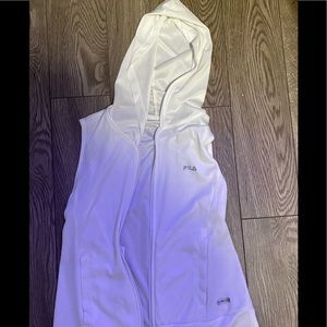 Fila- best, not used, light, zipper+hood